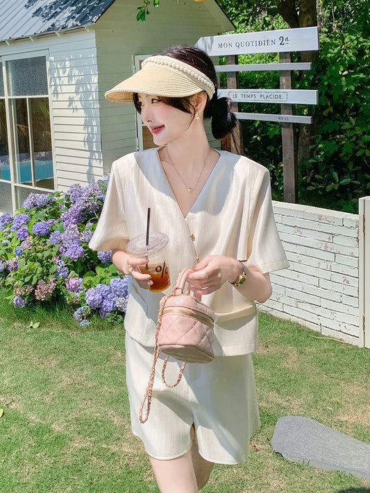 Temperament wear a complete set of white suits for women summer thin cool style high-end fashion shorts two-piece set