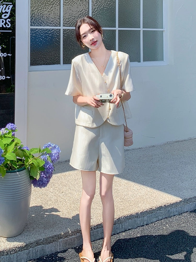Temperament wear a complete set of white suits for women summer thin cool style high-end fashion shorts two-piece set