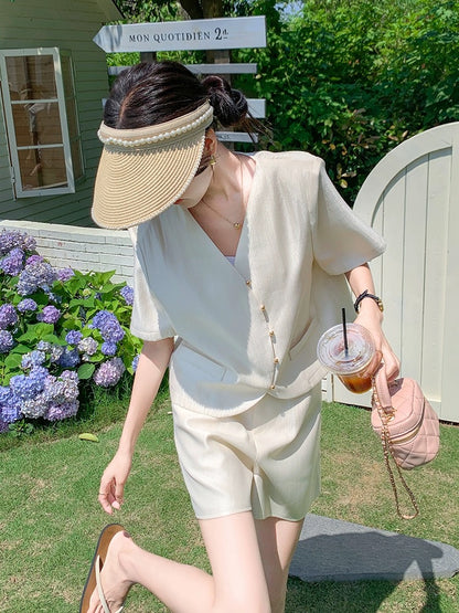 Temperament wear a complete set of white suits for women summer thin cool style high-end fashion shorts two-piece set