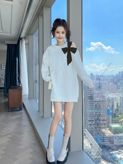 Small dress autumn women's 2024 new white sweatshirt dress autumn this year's most popular skirt