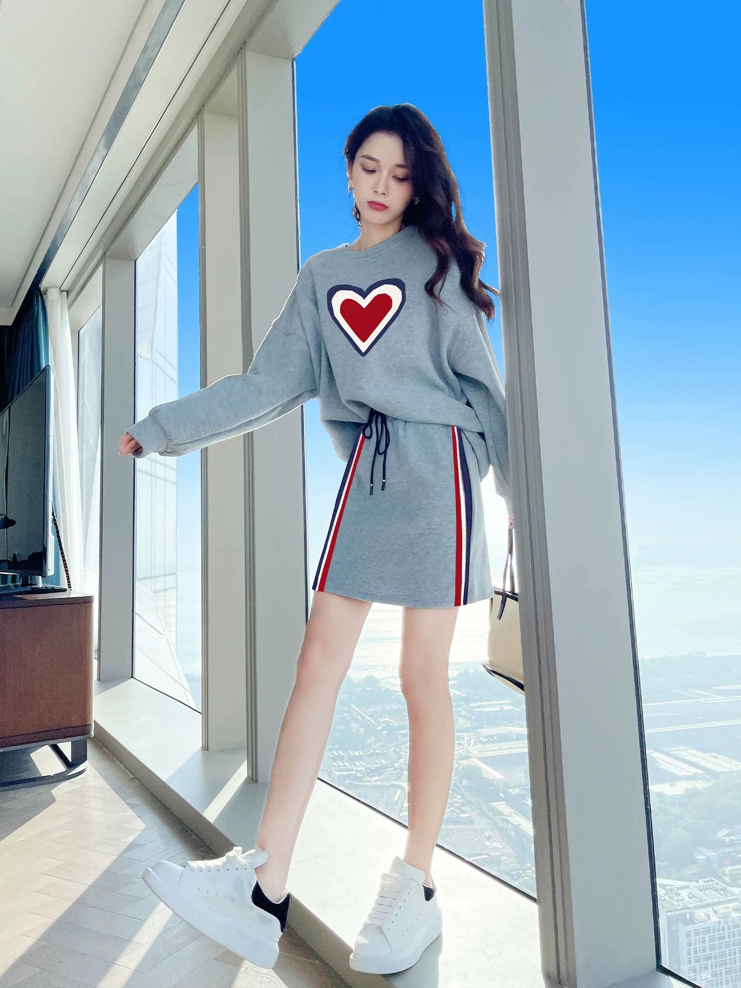 Autumn suit for women 2024 new style early autumn this year's popular sweatshirt two-piece set autumn women's clothing petite