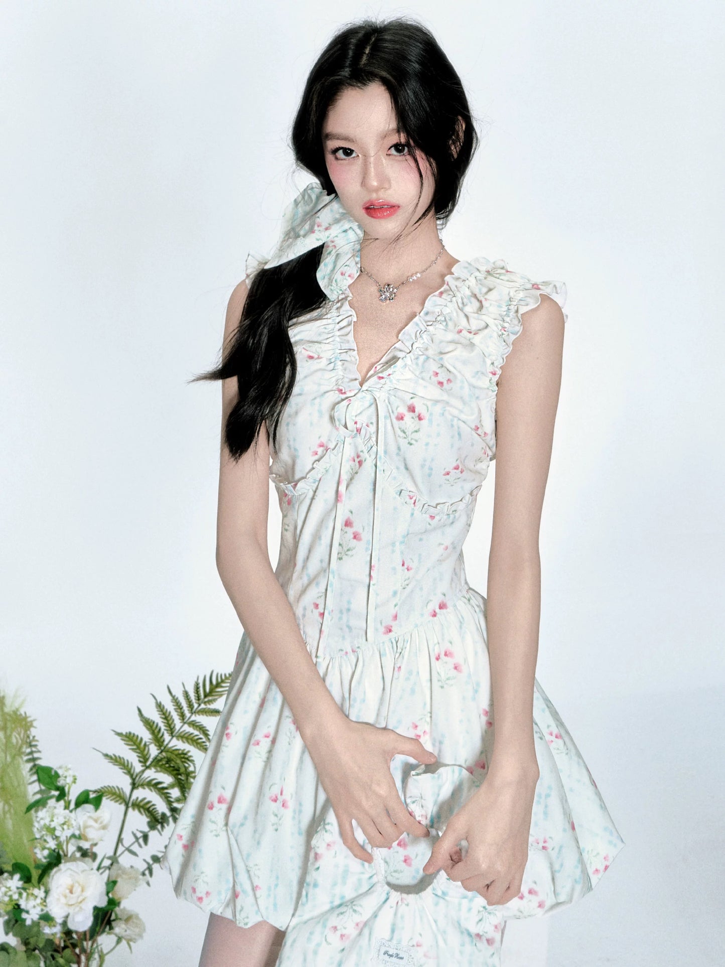 [4/23new popular new product] Fragile Store · Blue Platycodon V-neck waist floral bud skirt dress