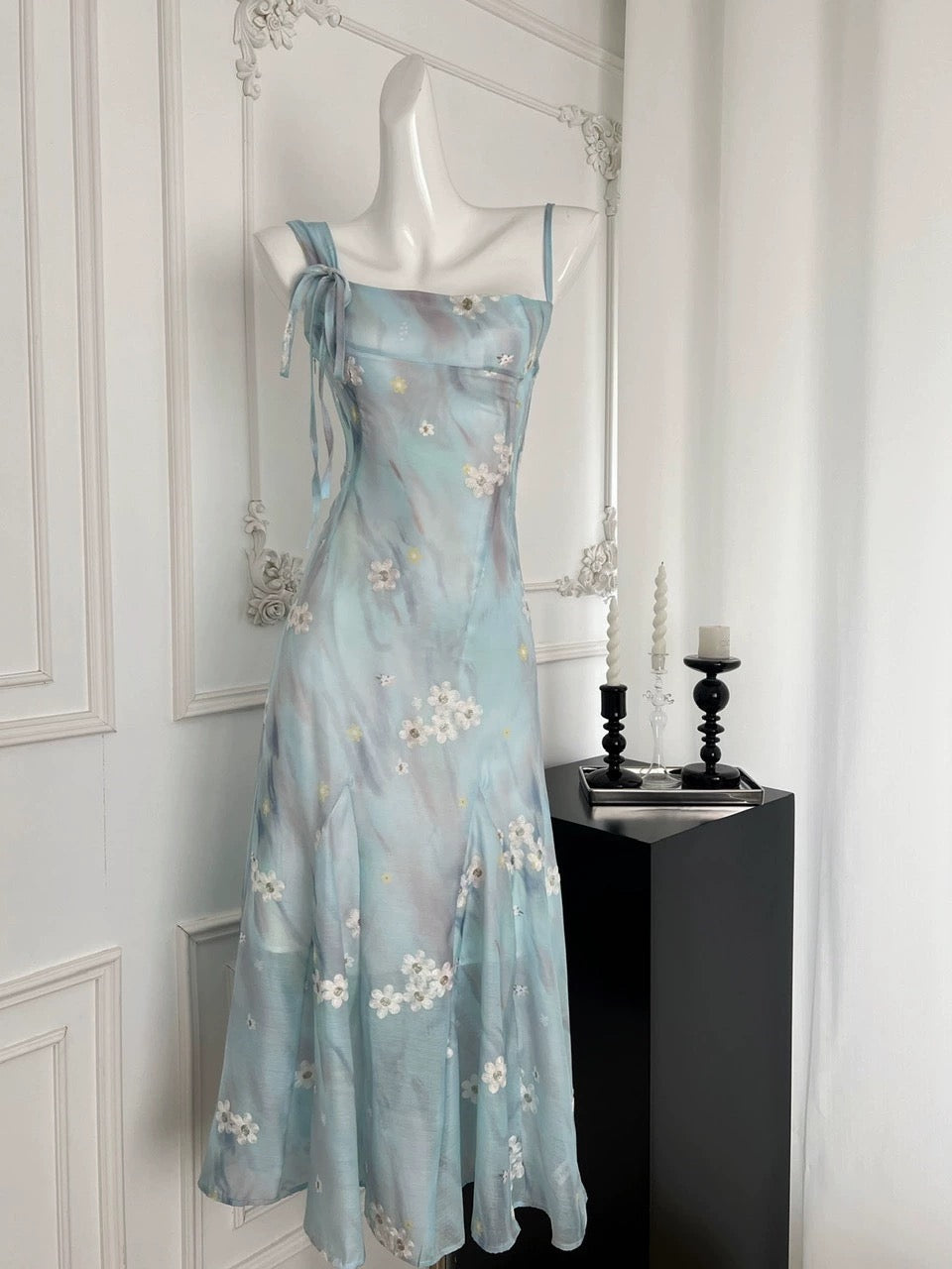 Youni blue smudged long floral one-line collar waist suspender dress for women summer French style skirt