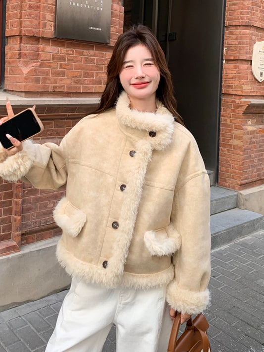 Beige fashionable temperament fur one-piece jacket for women 2024 winter new design stitching plush warm cotton coat