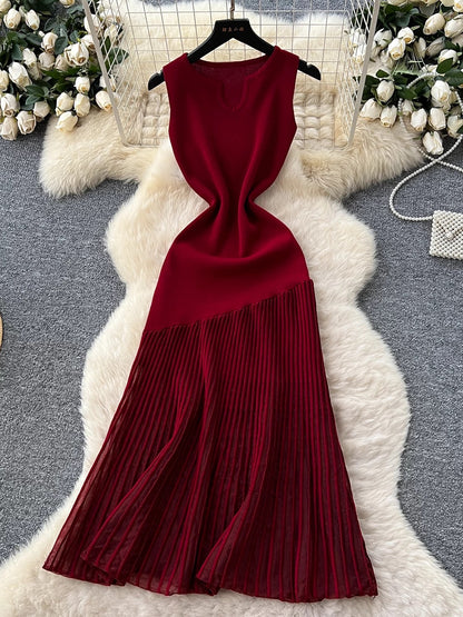 High-end knitted patchwork irregular mesh dress for women, summer French style, slimming and elegant sleeveless long dress.