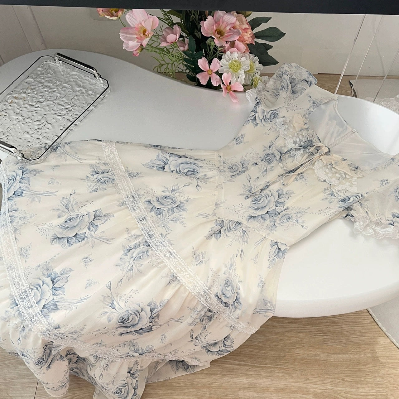 Youni's homemade French retro chiffon floral dress for women's summer sweet holiday style long dress for small people