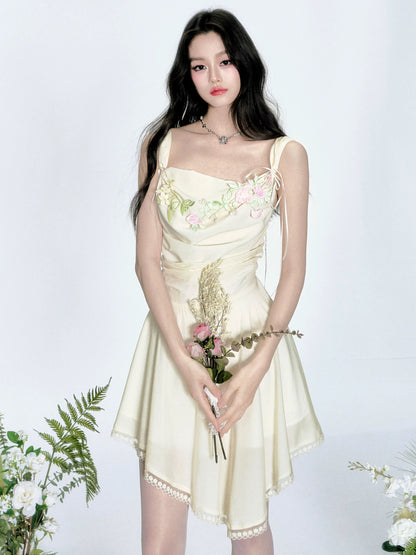 【4/23new】Fragile Store·Honey Whispering Tulle Heavy Embroidery Holiday Style Goose Yellow Swing Collar Dress