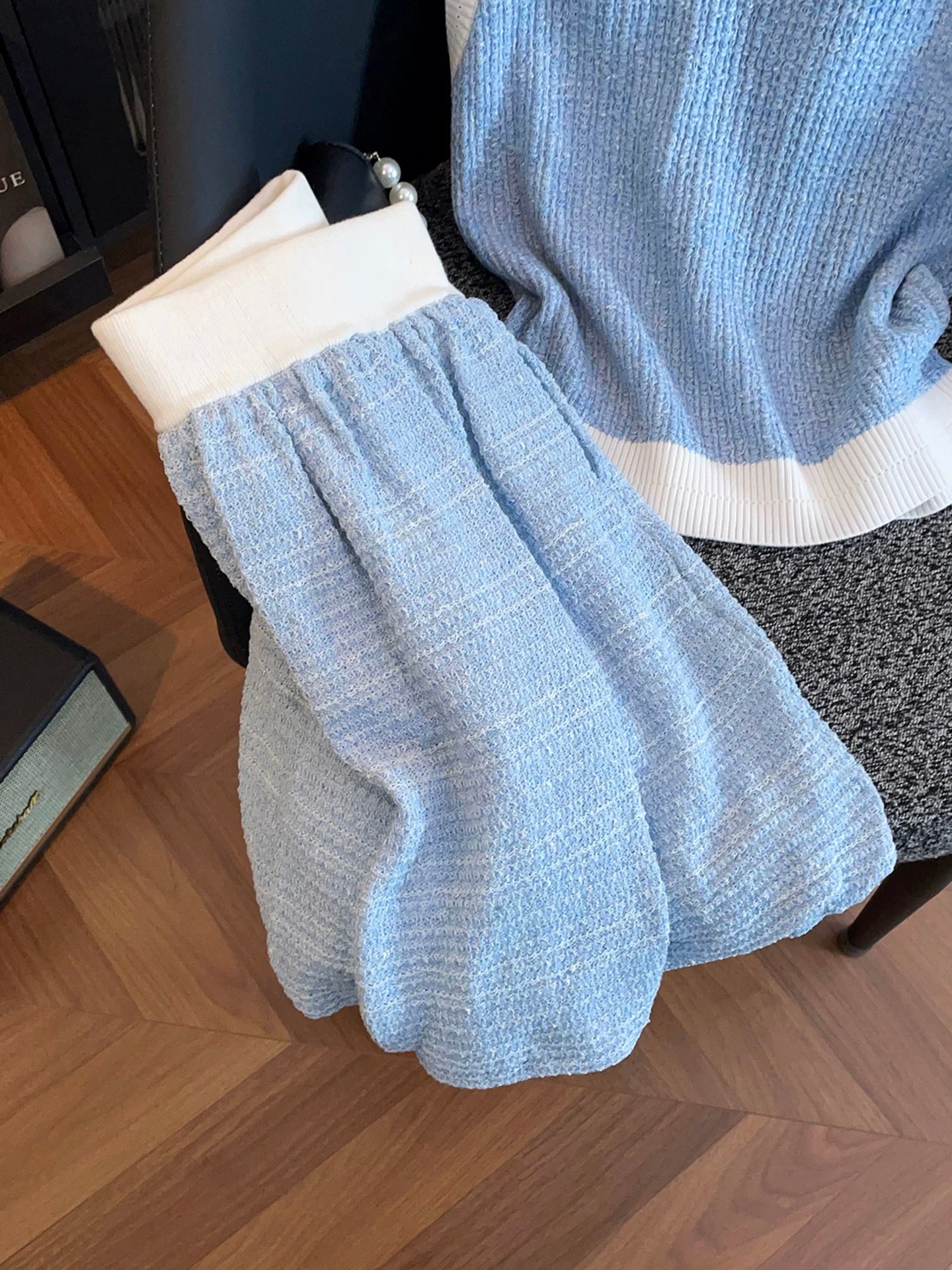 Shenzhen Nanyou High-End Women's Clothing 2026 Spring/Summer Casual Versatile Embroidered Knit Vest Top + Skirt Set