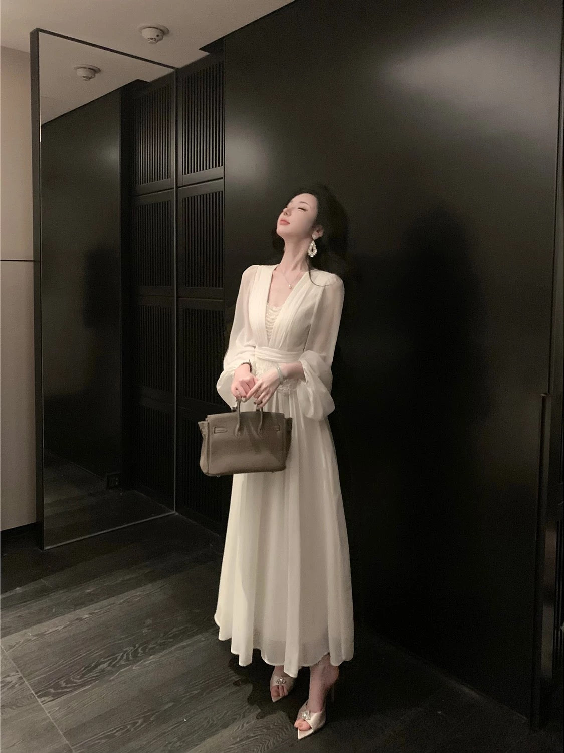 Sun Yaqiao's Summer Three-Quarter Slim Fit Lace Trim Pearl Chiffon Lantern Sleeve Dress