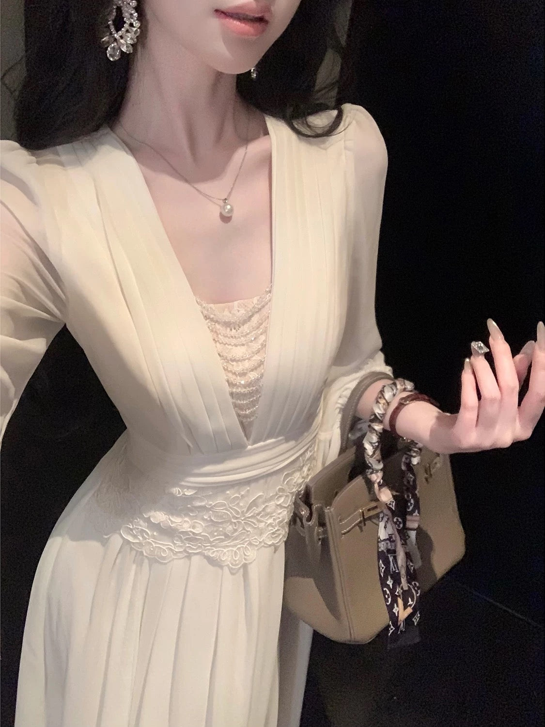 Sun Yaqiao's Summer Three-Quarter Slim Fit Lace Trim Pearl Chiffon Lantern Sleeve Dress