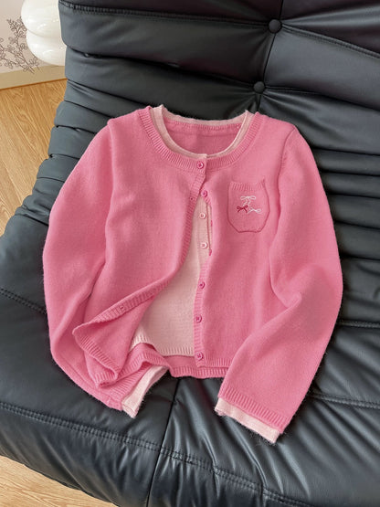 Korean school girl! Gentle fake two-piece knitted cardigan for women, new style for autumn and winter, short sweater jacket for small size