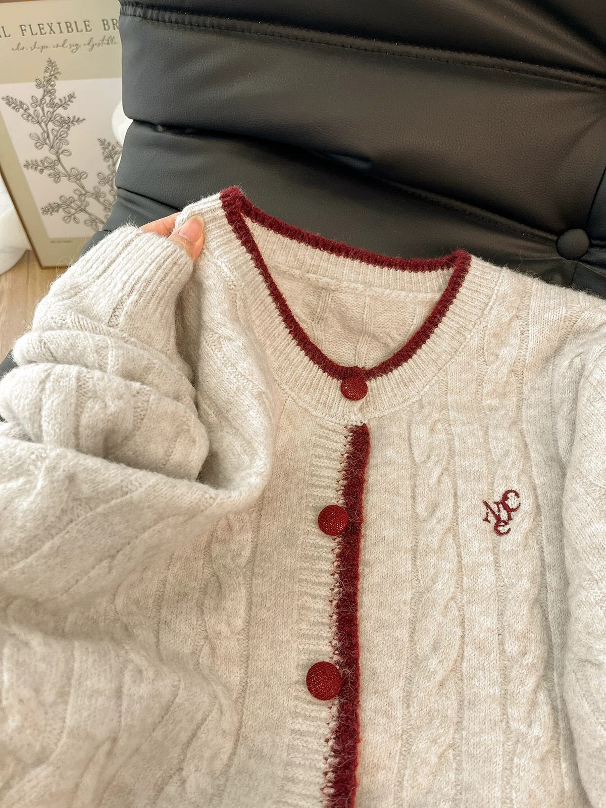 Han Fan Ouni! Warm and soft cable-knit sweater for women autumn and winter new loose slim knitted cardigan jacket top