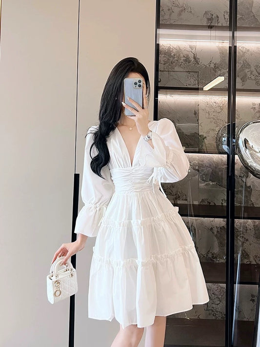 European station Vietnamese fashion brand French ruffled V-neck sexy white trumpet sleeve dress with waist slimming women's clothing