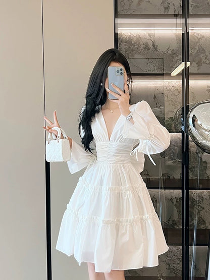 European station Vietnamese fashion brand French ruffled V-neck sexy white trumpet sleeve dress with waist slimming women's clothing