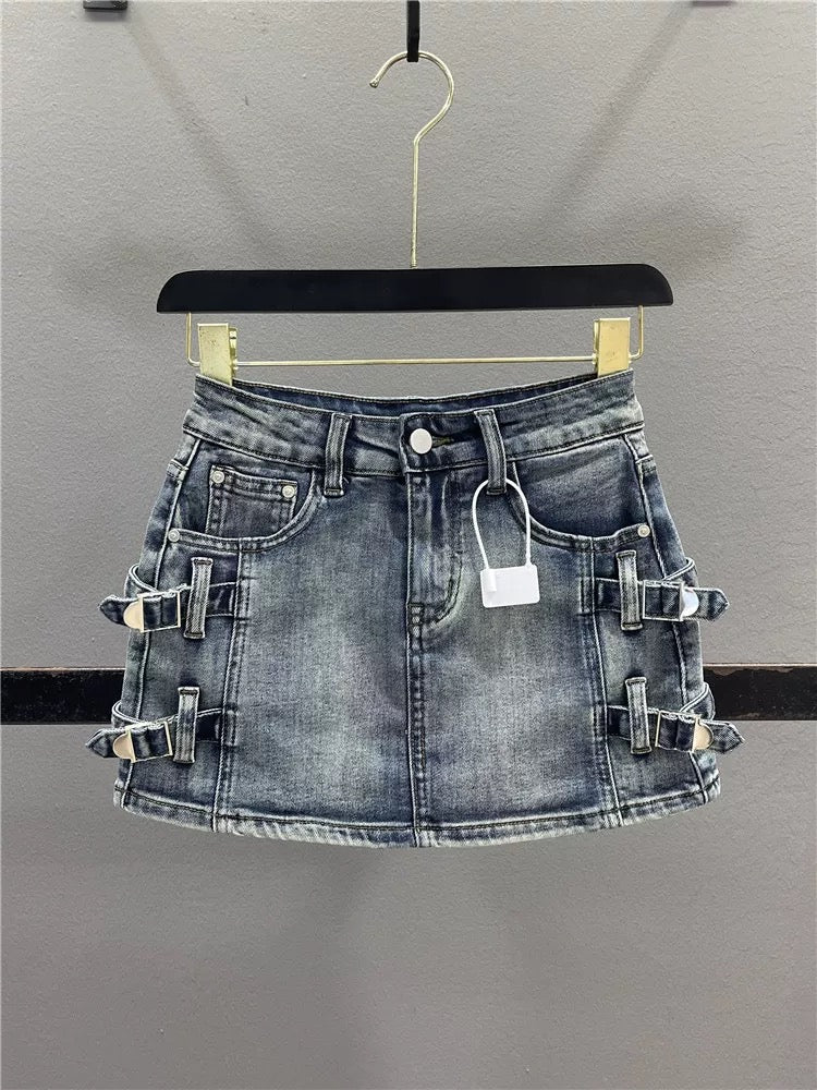 American-style lace-up denim midi skirt for women, summer 2026, petite, slimming, and figure-hugging.