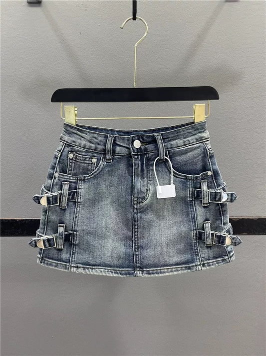 American-style lace-up denim midi skirt for women, summer 2026, petite, slimming, and figure-hugging.