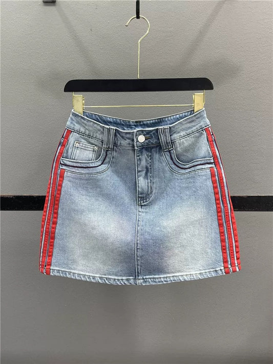 American retro side striped denim midi skirt for women, 2026 summer, stretchy, slimming, sexy A-line bodycon mini skirt.