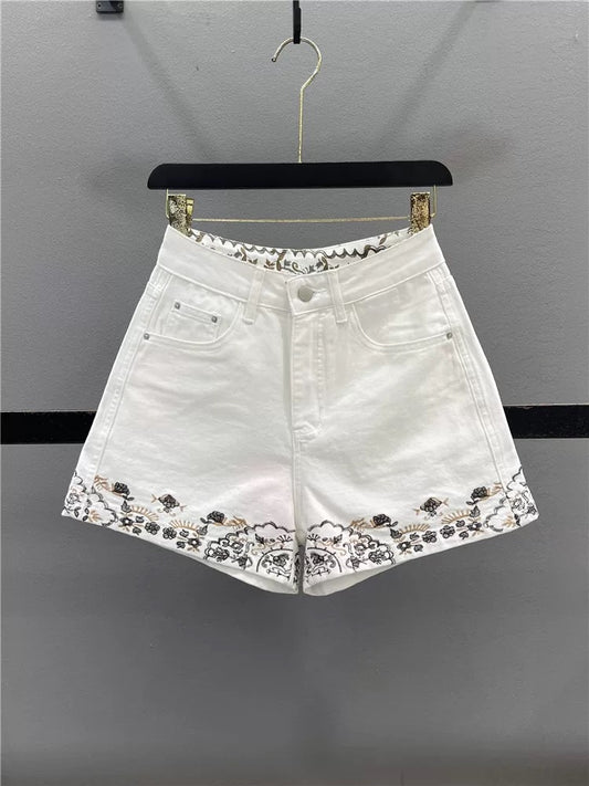 Chinese-style embroidered white denim shorts for women, new summer 2026 style, high-waisted, loose-fitting, slimming A-line wide-leg hot pants.