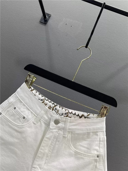 Chinese-style embroidered white denim shorts for women, new summer 2026 style, high-waisted, loose-fitting, slimming A-line wide-leg hot pants.