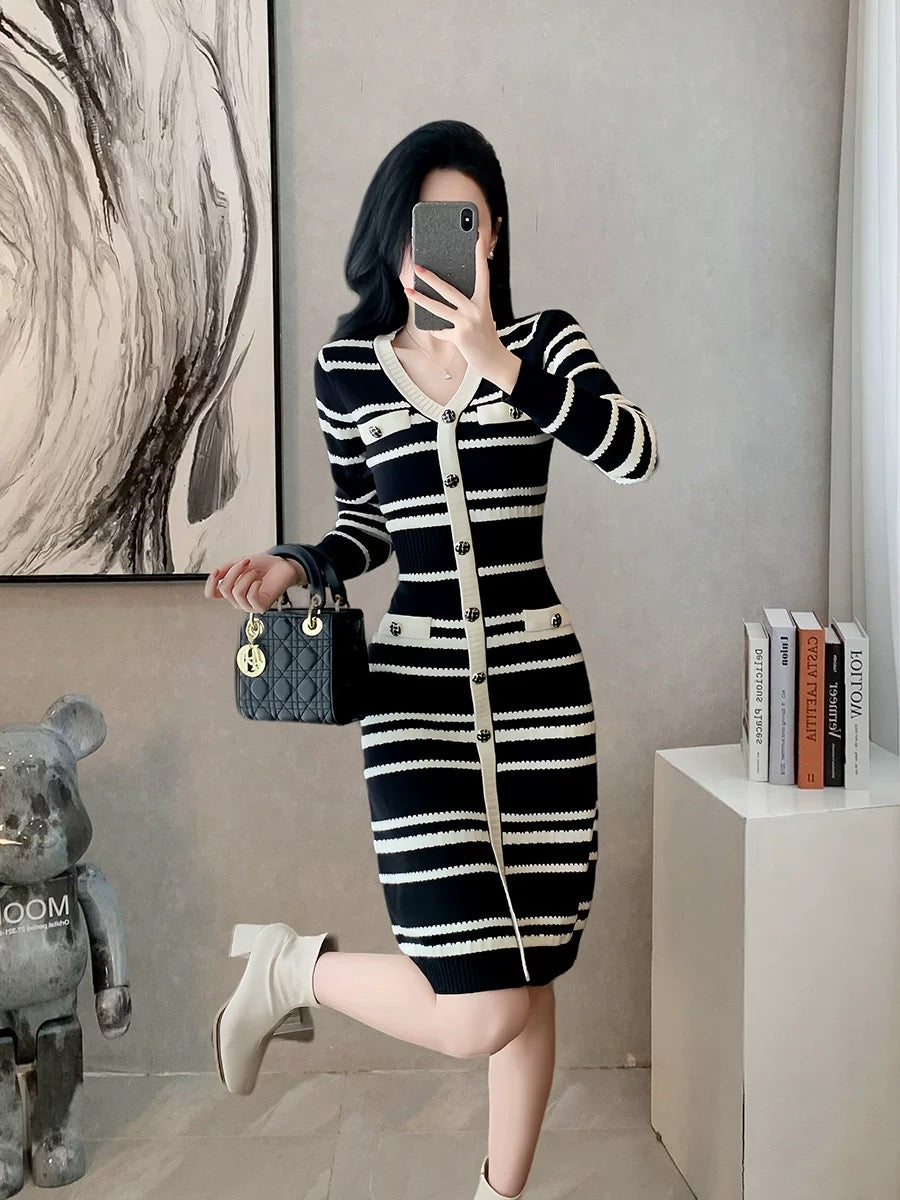 French style small fragrant striped knitted dress for women 2024 early autumn new style high-end slim bottoming hip skirt winter