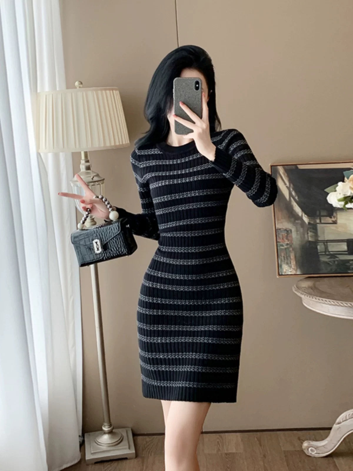 2024 Xiaoxiangfeng long-sleeved striped knitted dress, slim-fitting hip skirt, round neck sweater bottoming skirt