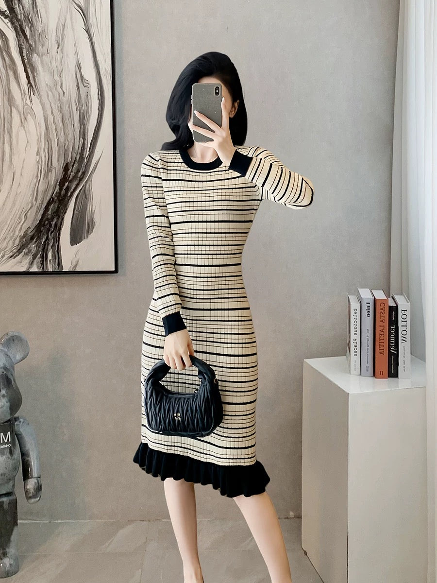 French socialite striped knitted dress for women 2024 autumn and winter new temperament slim mid-length hip-hugging fishtail skirt