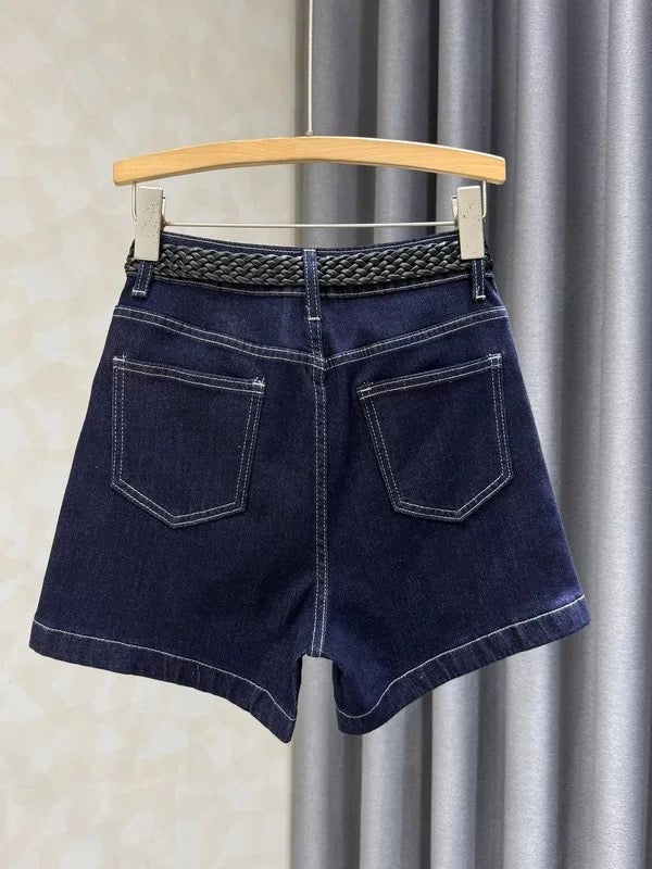 Women's new summer style dark blue retro denim shorts, stretchy, loose, high-waisted, slimming A-line bodycon hot pants, Instagram style.