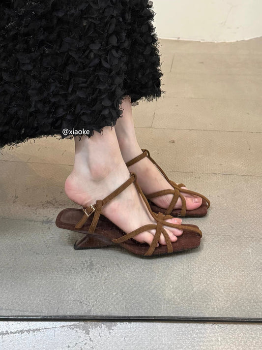 French-style square-toe open-toe niche wedge sandals with a single strap, women's 2025 summer new style, fairy-like and perfect for pairing with skirts, Roman sandals.