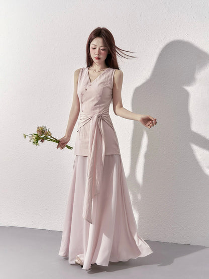 A Little Wild Berry Sleeveless V-neck Dress Women 2025 Summer High-end Waist Slimming Temperament Long Dress