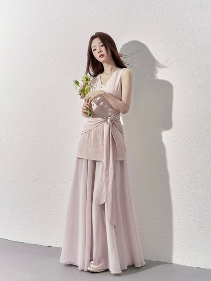 A Little Wild Berry Sleeveless V-neck Dress Women 2025 Summer High-end Waist Slimming Temperament Long Dress