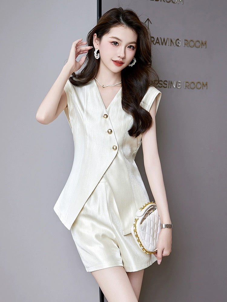 Fashionable Sleeveless Thin Suit Women's 2024 Summer New Style Small Look High-Fashion Street Professional Shorts Two-piece Set
