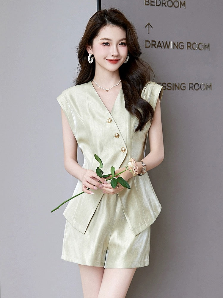 Fashionable Sleeveless Thin Suit Women's 2024 Summer New Style Small Look High-Fashion Street Professional Shorts Two-piece Set