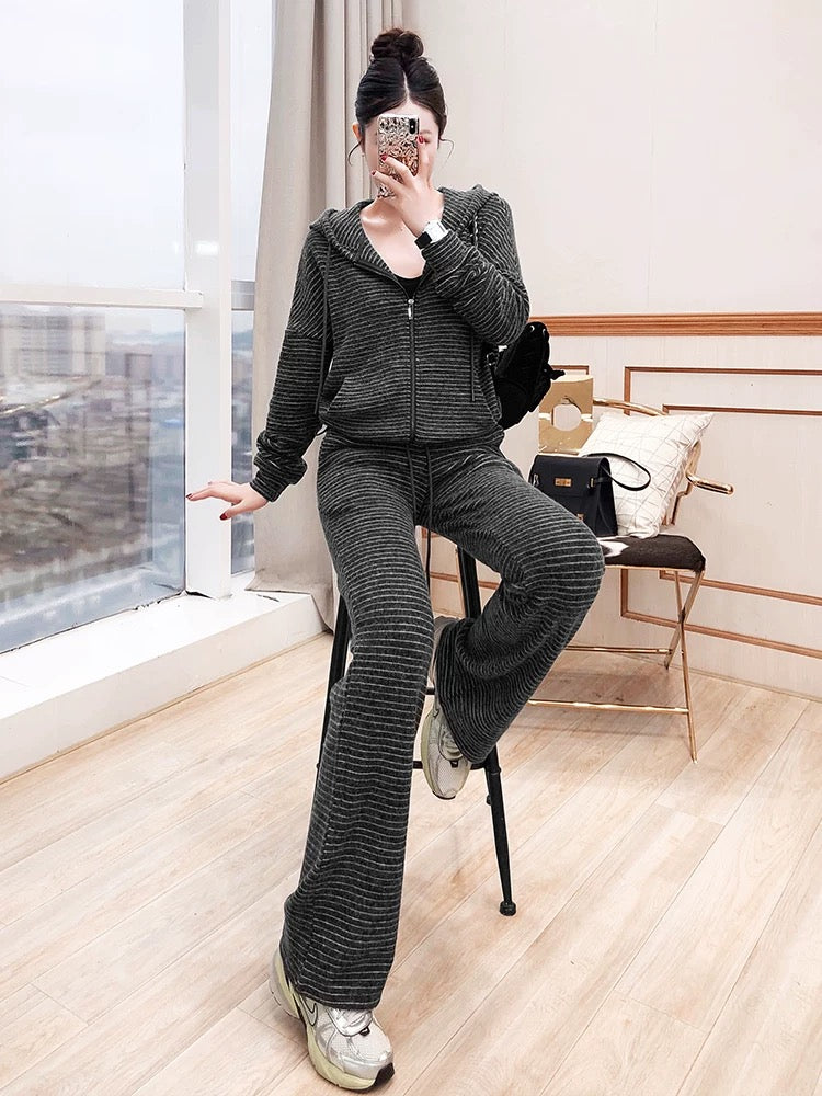 Casual sports suit women's 2025 new autumn and winter two-piece sweatshirt trousers work and commuting suit
