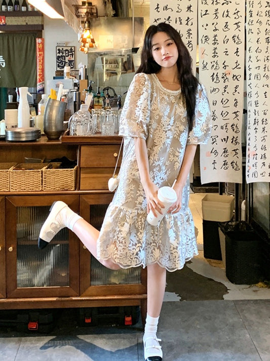 Designed lace embroidered dress for women summer 2024 new unique niche loose slimming spliced T-shirt skirt