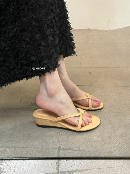 Women's wedge silver flip-flops, perfect for summer, new style, French-style sandals, thick sole, stunning!