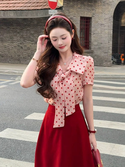 Qiqihenmang [Qianqianquege] Retro Hong Kong style suit 2025 summer new short-sleeved polka dot shirt skirt