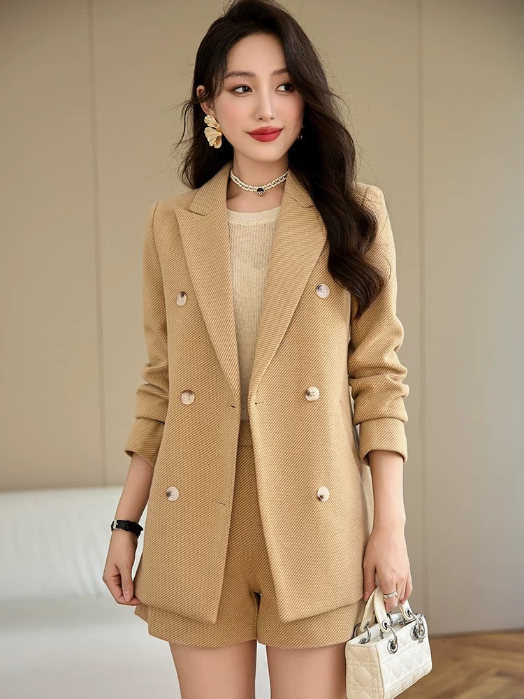 Brown blazer women's fashionable age-reducing wear complete set of shorts suit autumn and winter new professional suit top