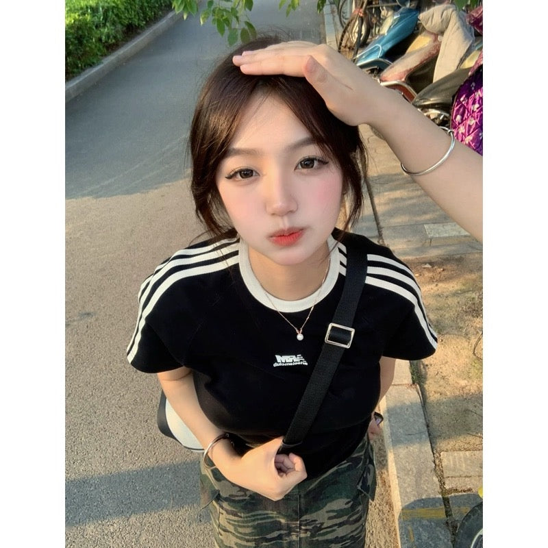American retro three-bar striped short-sleeved t-shirt for women in summer, trendy design for small people, right-shoulder short tops