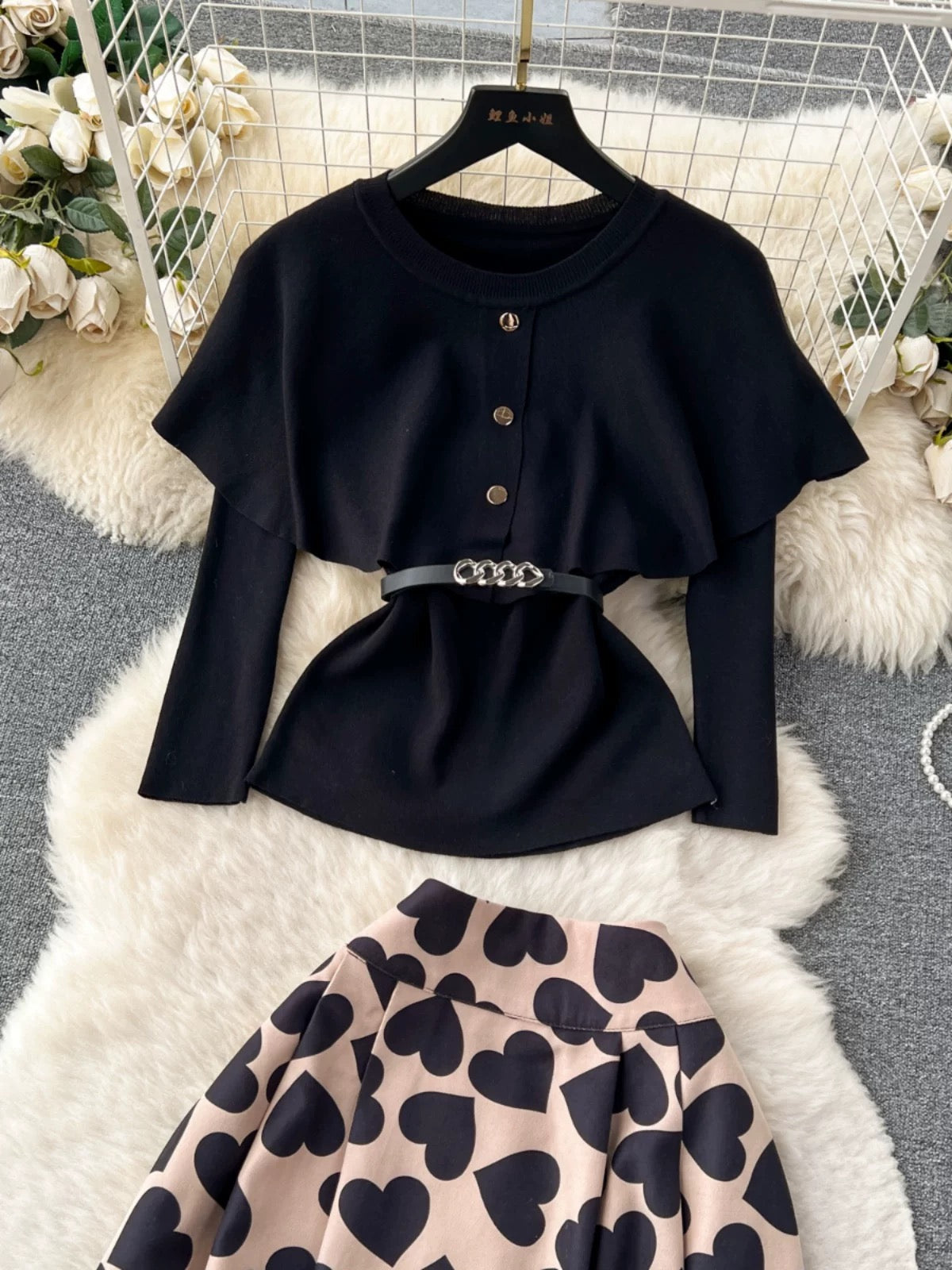 Light mature style suit for women, fashionable round neck cape, long sleeve waist knitted top + love printed skirt