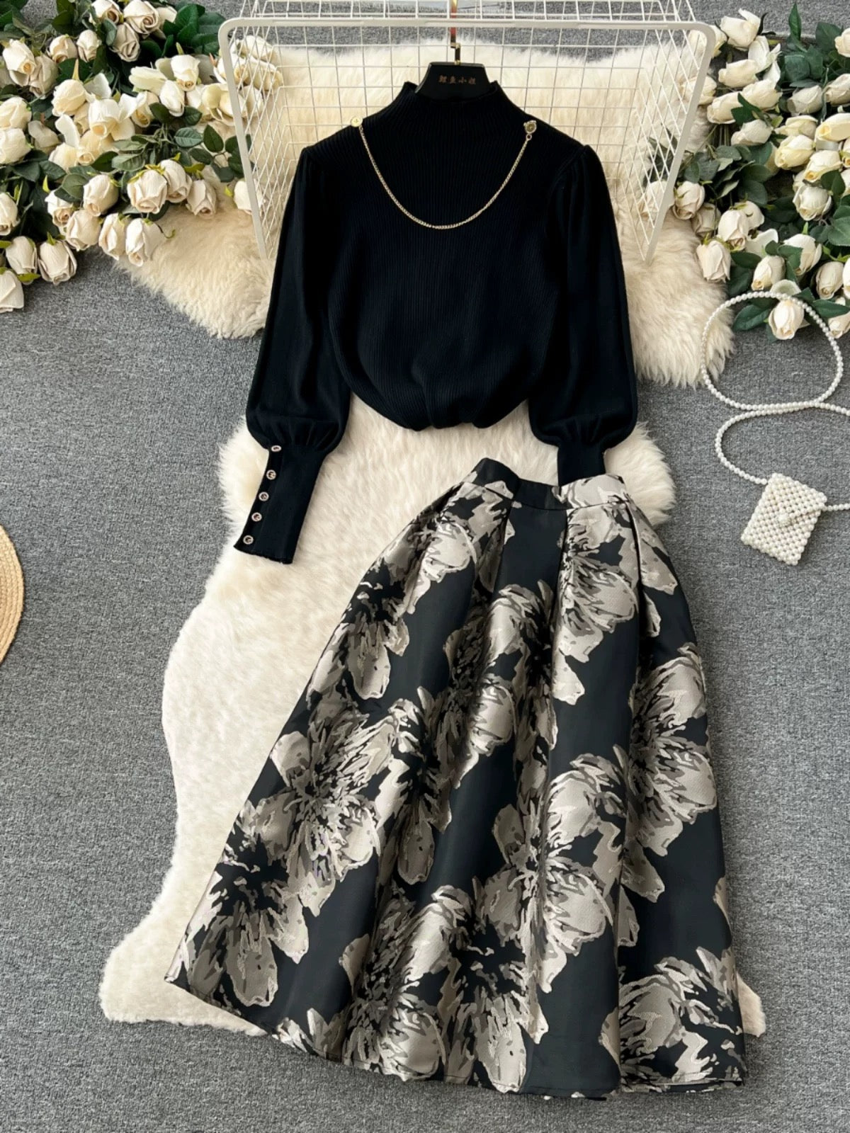 Autumn and winter light luxury and high-end wear for women, half-turtleneck sweater and sweater two-piece set with high waist and large hem jacquard skirt