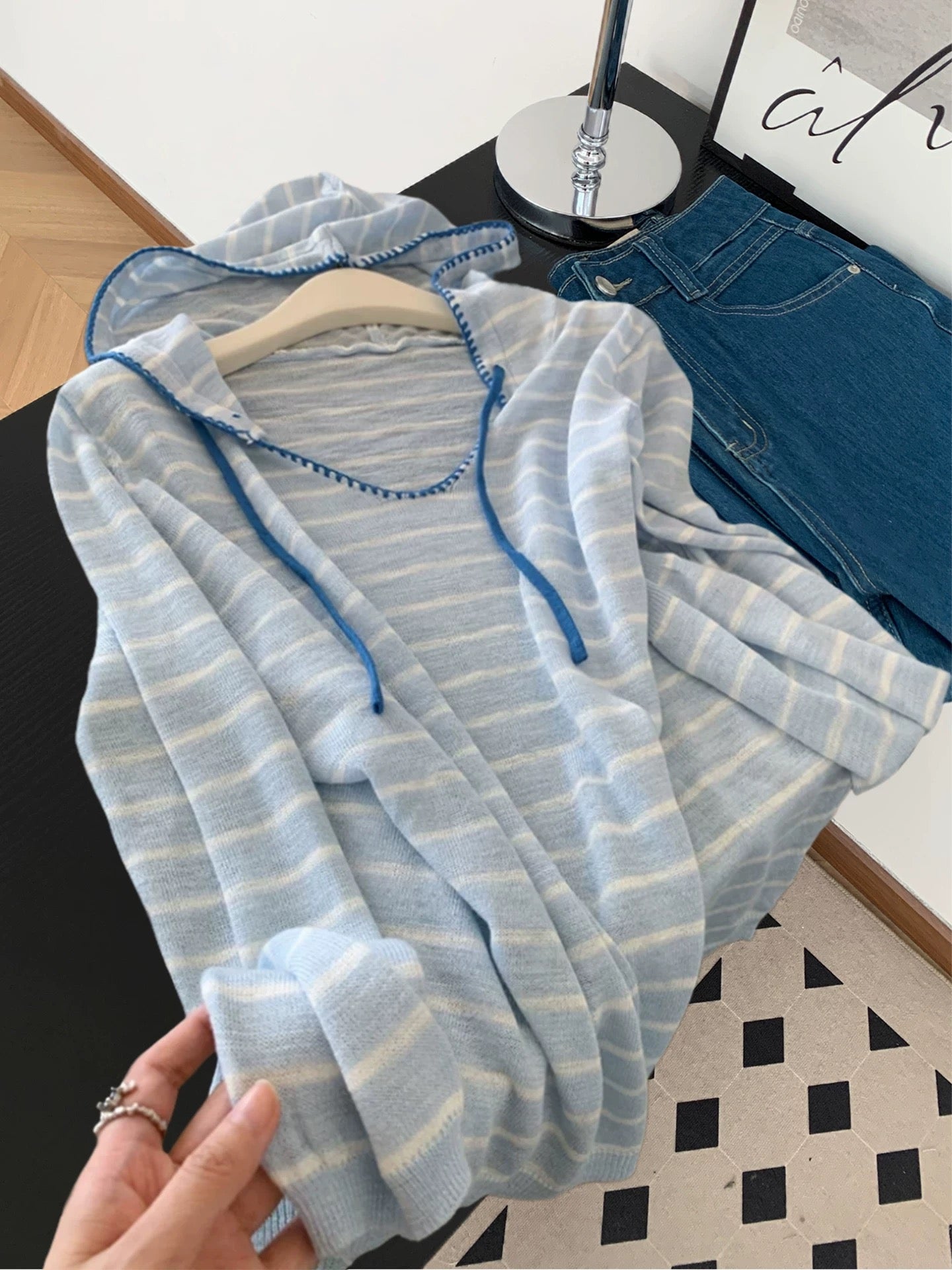 Korean style small fresh lazy style striped hooded sweater women's autumn and winter age-reducing temperament thin loose long-sleeved top