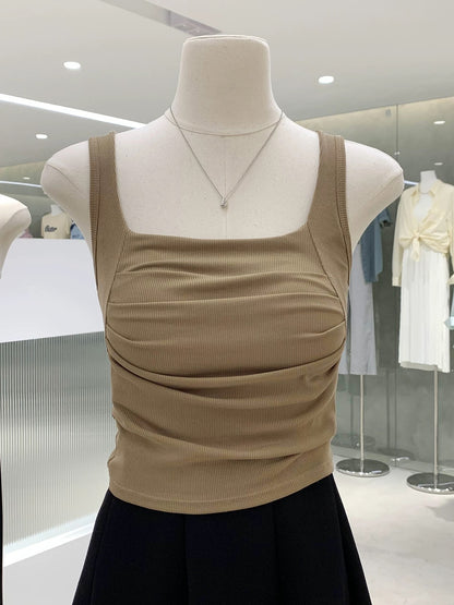Cover side breasts with integrated chest pads and pleated suspenders, fashionable and stylish, wear a single vest