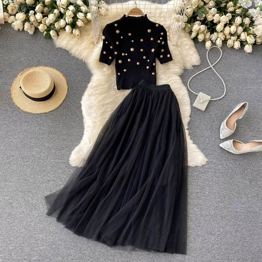 Autumn suit for women, knitted short-sleeved top, heavily beaded, slim fit, versatile mesh skirt, stylish two-piece set