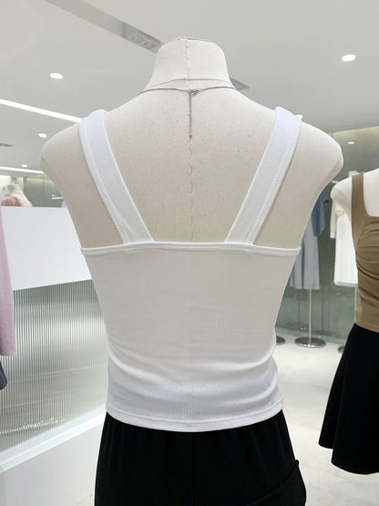 Cover side breasts with integrated chest pads and pleated suspenders, fashionable and stylish, wear a single vest