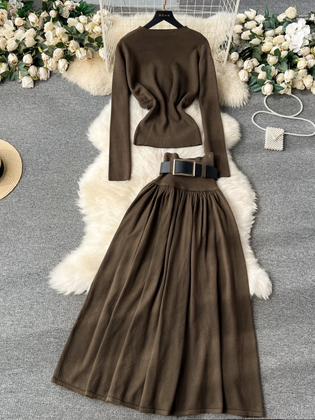 Yujie light luxury and high-end two-piece set for women long-sleeved slim knitted sweater + high-waist slimming A-line skirt