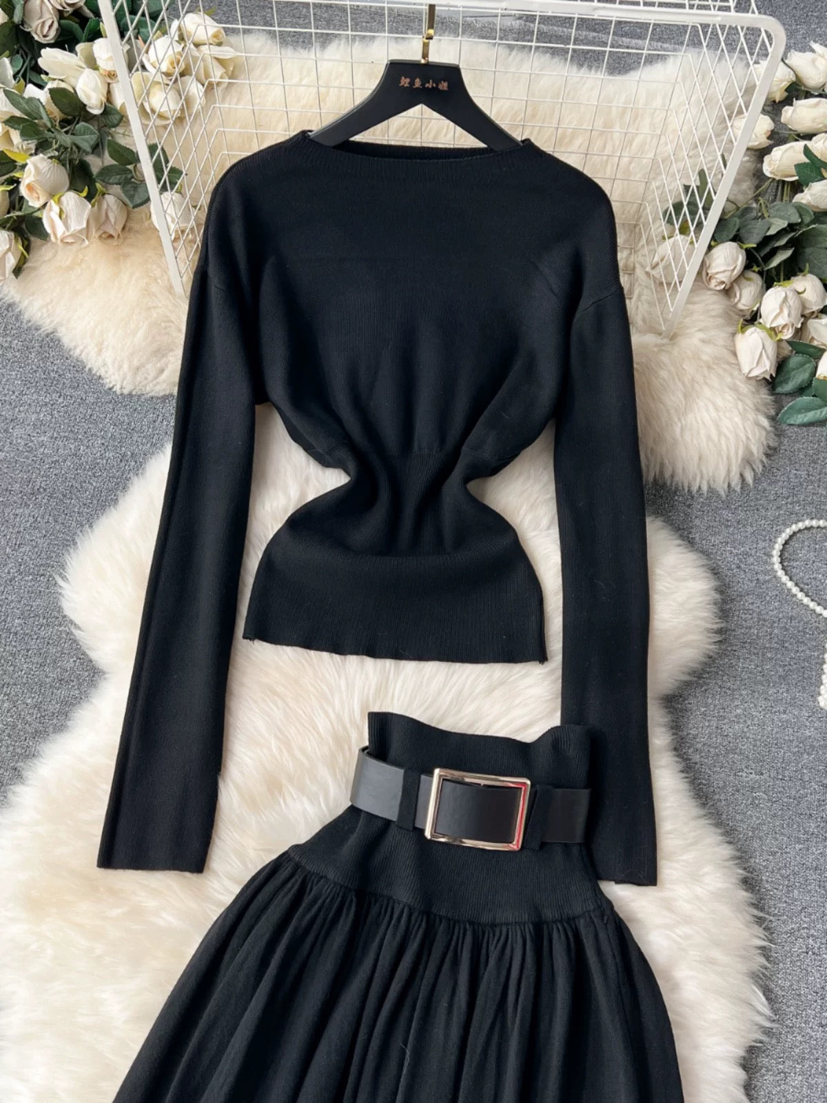 Yujie light luxury and high-end two-piece set for women long-sleeved slim knitted sweater + high-waist slimming A-line skirt