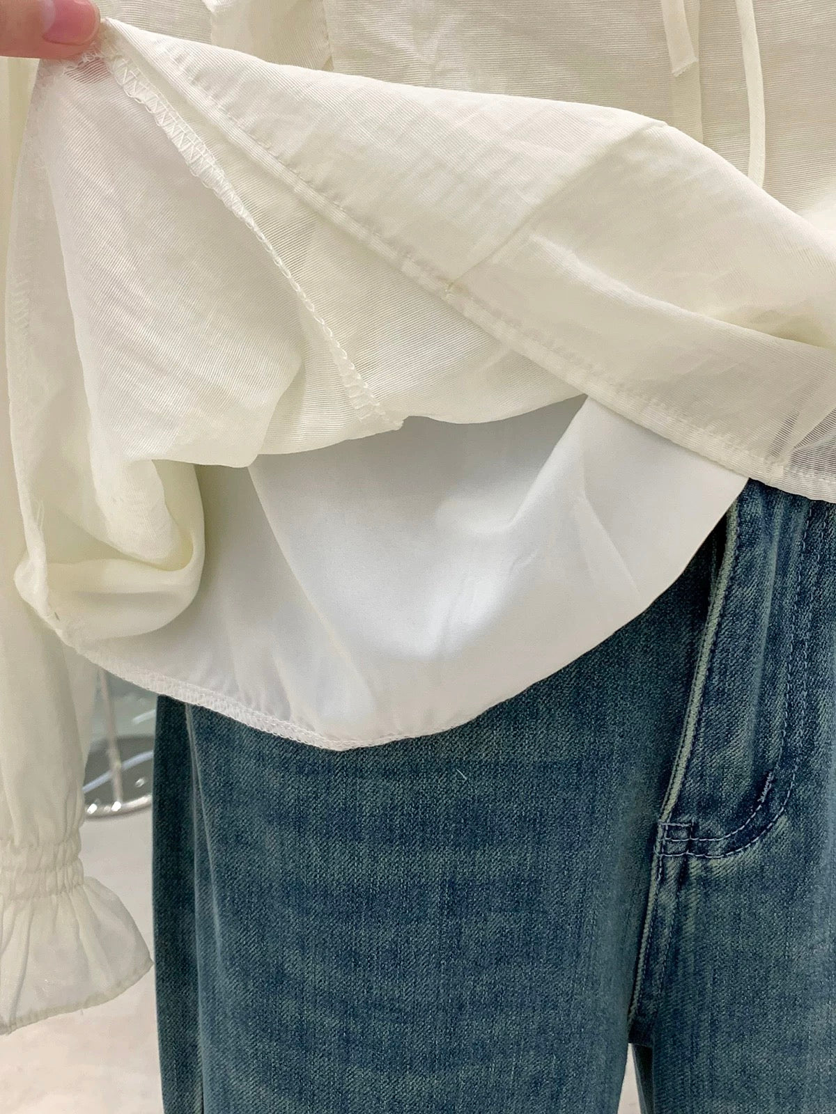 Korean style gentle sweet age-reducing wood ear edge V-neck long-sleeved shirt spring new design bubble sleeve top for women