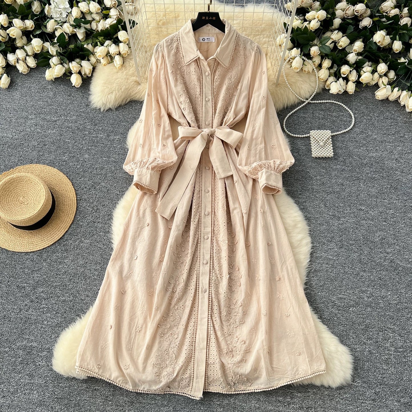 French sweet retro heavy industry hollow crochet embroidery straps to tighten the waist and look slimming long-sleeved single-breasted dress