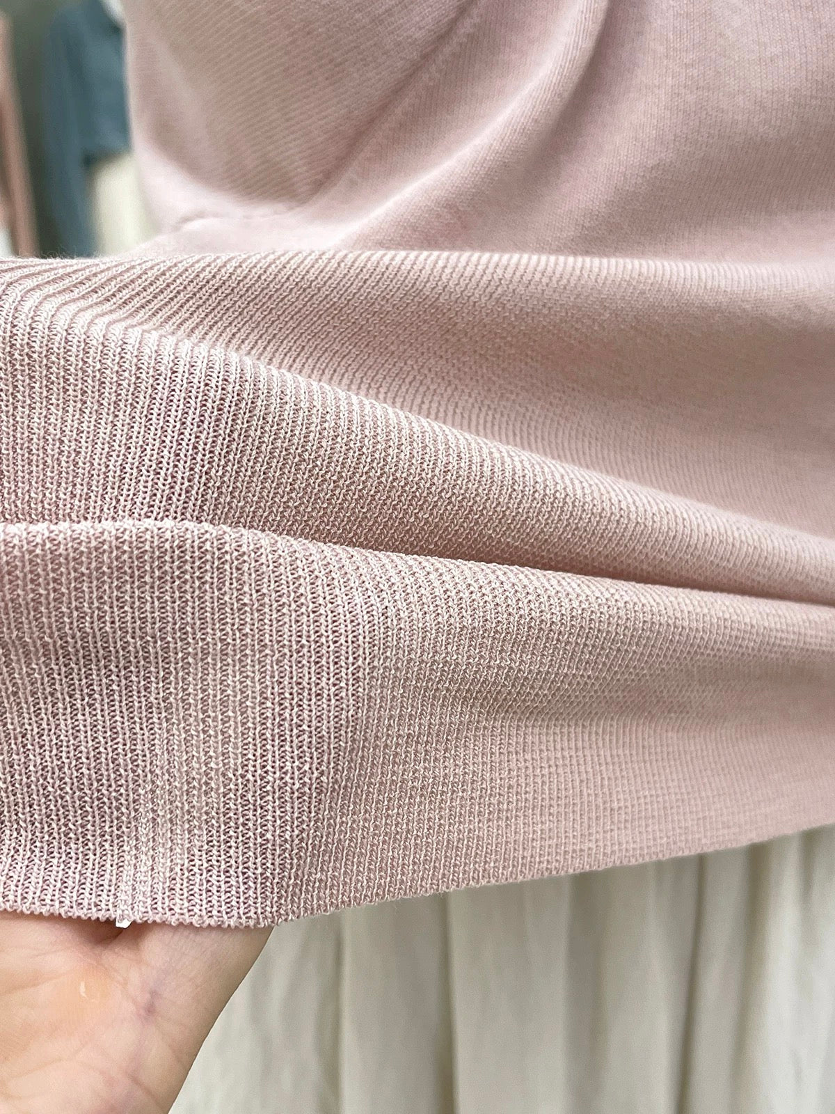 Clearance sale, no refunds or exchanges! Knotted V-neck small flying sleeves ice silk knit sweater for women, summer slim sleeveless top Q03