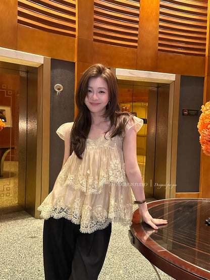 [Da Tou Hei's Homemade] "French Gentleness" Versatile Lace Flutter Sleeve Shirt Women's New Summer Top